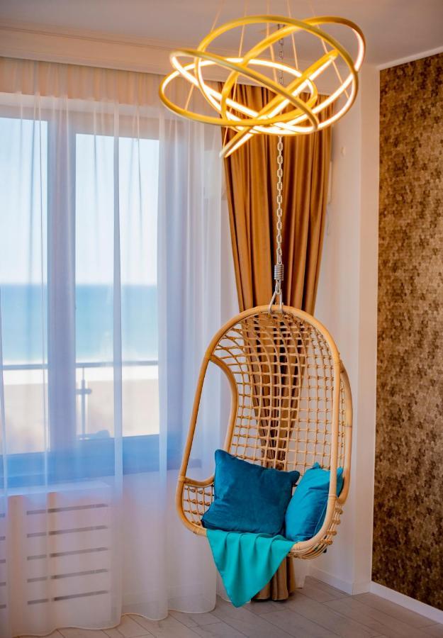 Summerland Luxury Velvet Front Sea View Apartment Mamaia Exterior photo
