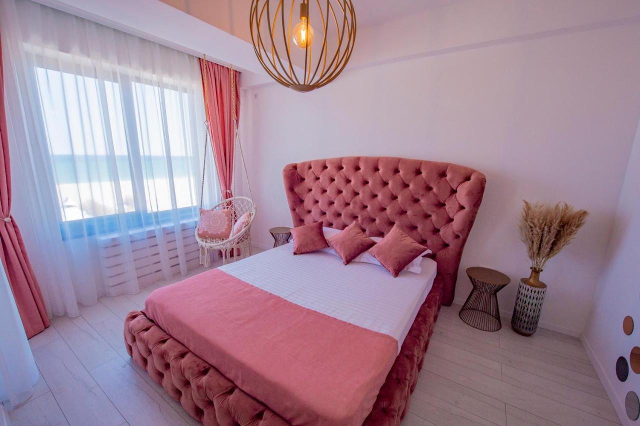Summerland Luxury Velvet Front Sea View Apartment Mamaia Exterior photo